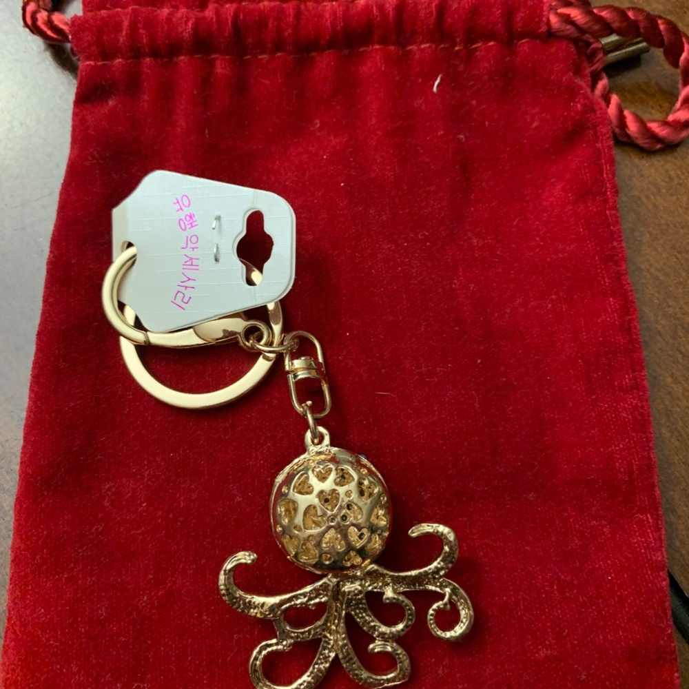 Rhinestone Octopus Key Chain - Picture 3 of 3